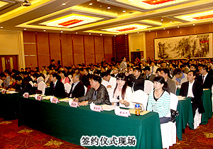 “創(chuàng)業(yè)手牽手，幫扶一加一”，胡國安董事長幫扶大學(xué)生企業(yè)自主創(chuàng)業(yè)