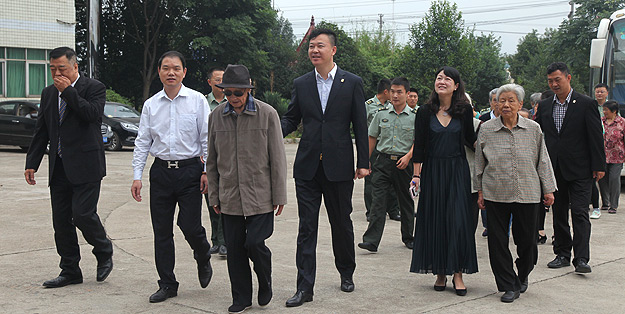 歡度國(guó)慶，共迎重陽(yáng)——湖南省軍區(qū)東湖干休所老紅軍、老干部蒞臨綠之韻觀摩指導(dǎo)