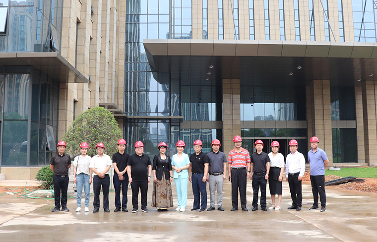 安化縣統(tǒng)計局黨組書記寧偉一行蒞臨綠之韻中心走訪調(diào)研