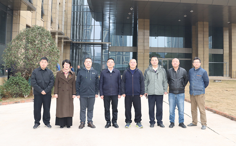 長沙市人大常委會副主任李偉群一行蒞臨綠之韻中心調(diào)研