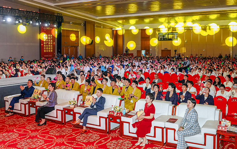 熱愛(ài)，讓美好發(fā)生——綠之韻幸福國(guó)際2024春季產(chǎn)品分享官榮耀頒獎(jiǎng)盛典成功舉行