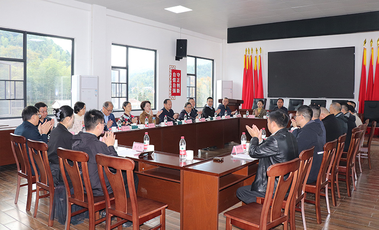 胡國安代表陪同長沙市人大常委會(huì)副主任李平一行赴瀏陽調(diào)研鄉(xiāng)村振興工作